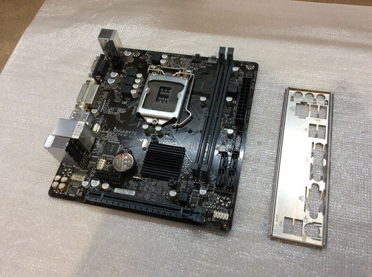 GIGABYTE H310M S2V 2.0 Motherboard DDR4 microATX LGA 1151 VGA DVI Intel H310