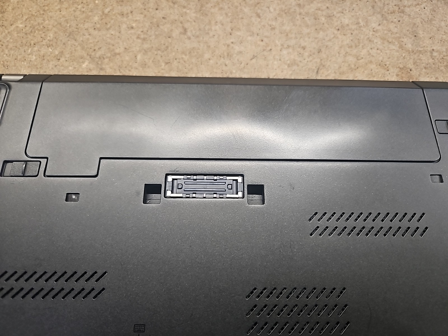 Lenovo ThinkPad T450s Laptop 14" i5-5300U@2.30GHz 8GBRAM 256GBSSD VGA DP A-