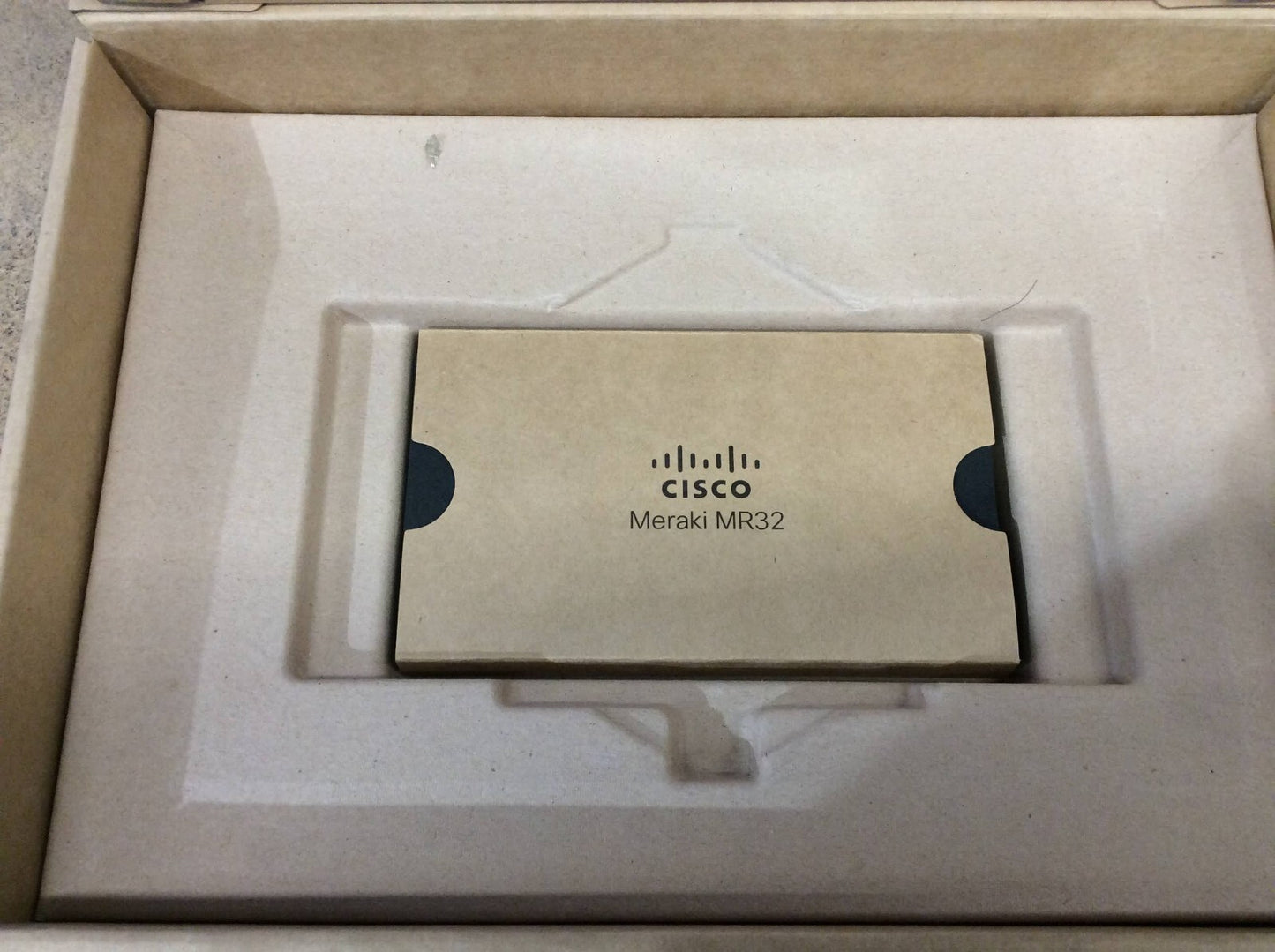 Cisco Meraki MR32-HW Managed Access Point w/Box,Stand and Accessory & Unclaimed