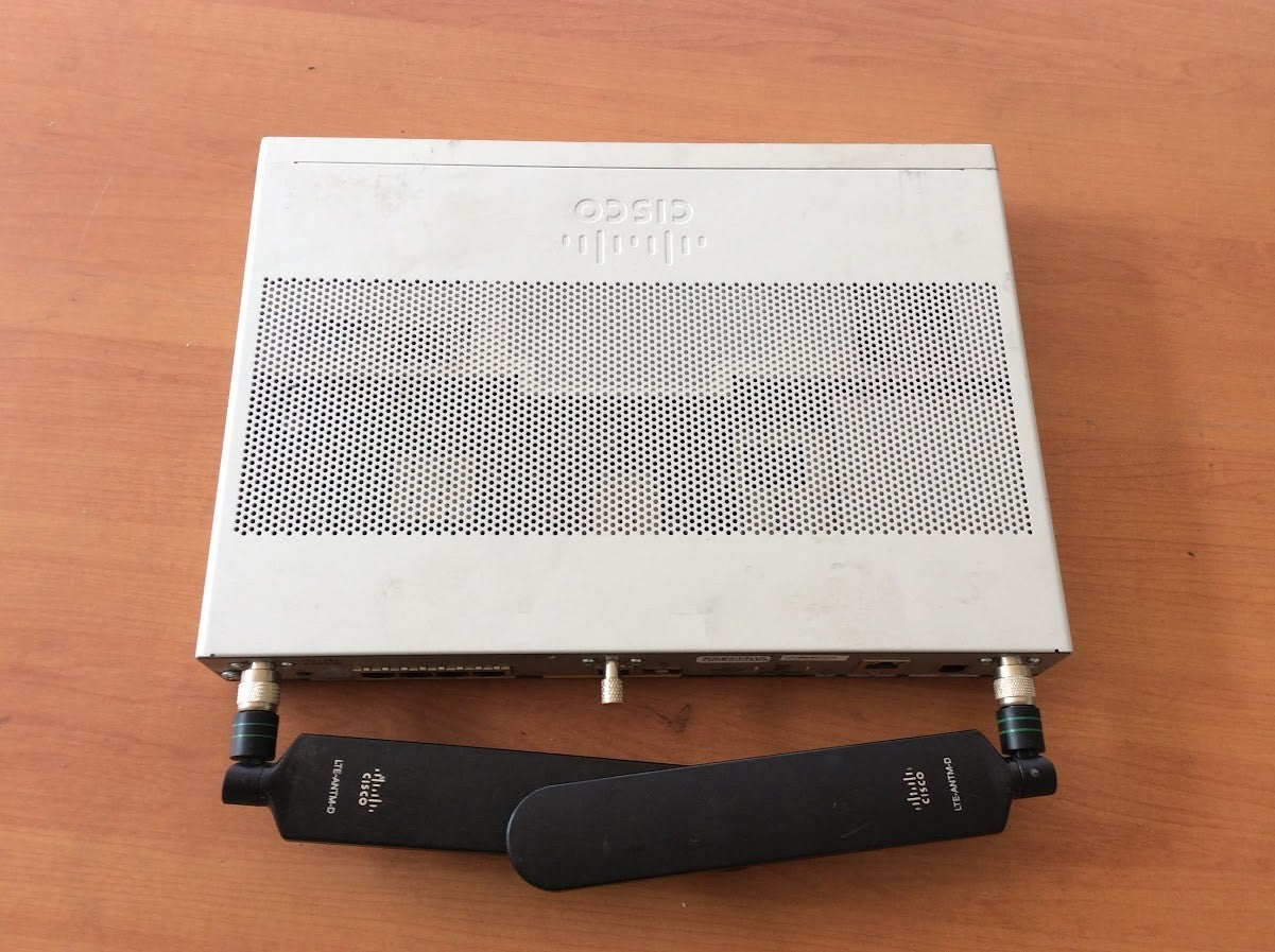 Cisco C1117-4PLTELAWZ V2 ISR 1100 Router + 4G LTE Antenna WiFi Gigabit Tested
