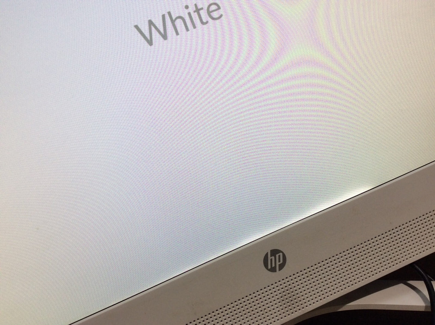 HP 20-c002a AIO 19.5'' AMD E2-7110 4GBRAM 1TBHDD AMD Radeon R2 USB 3.0 HDMI B