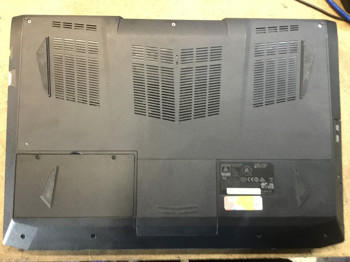 Metabox N170RD Laptop 17.3" i7-6700HQ +NVIDIA GTX 960M 16GBRAM 250GBSSD+500GB A-