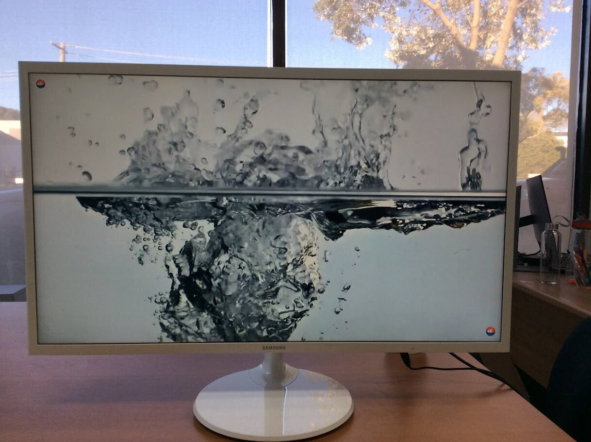 Samsung LS32F351FUEXXY Color Monitor 32 inch Full HD HDMI White Au Seller A-