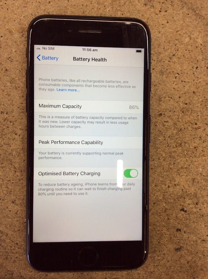 Apple A1778 iPhone 7 Phone 4.7" 32 GB Wi-Fi Bluetooth Touch Black Tested A-