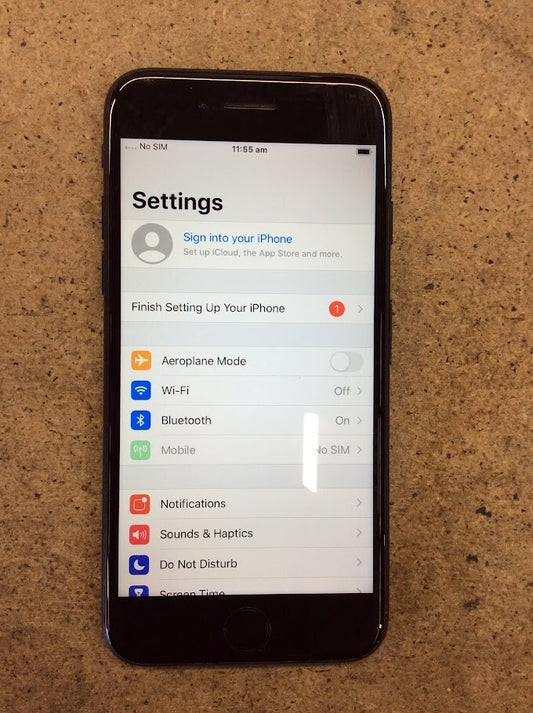 Apple A1778 iPhone 7 Phone 4.7" 32 GB Wi-Fi Bluetooth Touch Black Tested A-