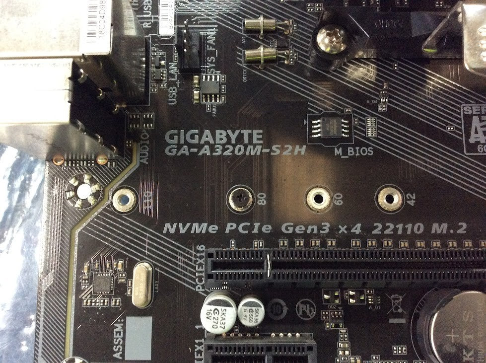 GIGABYTE GA-A320M-S2H Motherboard Socket AM4 DDR4 microATX With Ryzen 3 3200G