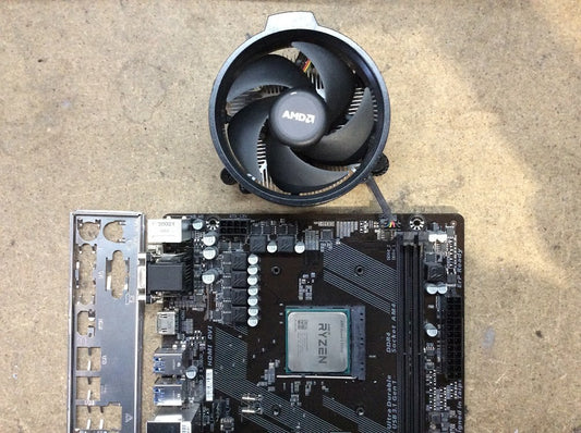 GIGABYTE GA-A320M-S2H V2 DDR4 microATX AMD B350 Socket AM4 with AMD R3 3200G+Fen