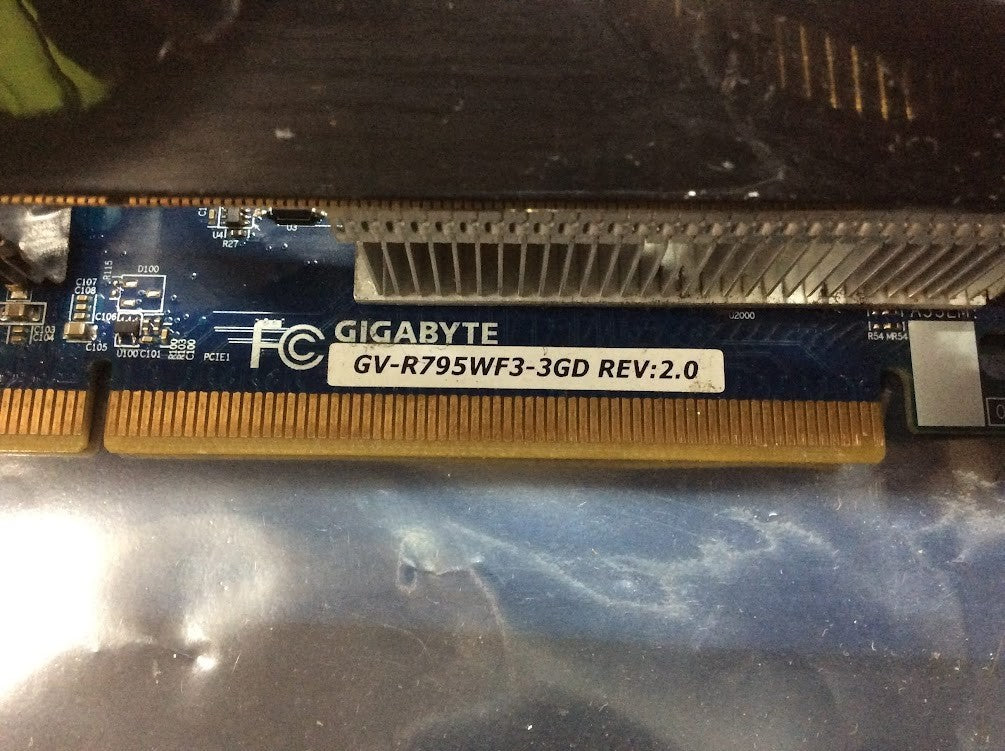 GIGABYTE GV-R795WF3-3GD REV:2.0 Graphic Card AMD HD7950 3GB GDDR5 HDMI Mini-DP