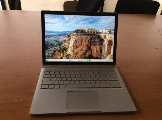 Microsoft Surface Book Laptop 13.5" 2-in-1 i7-6600U 16GBRAM 512GBSSD Silver A-