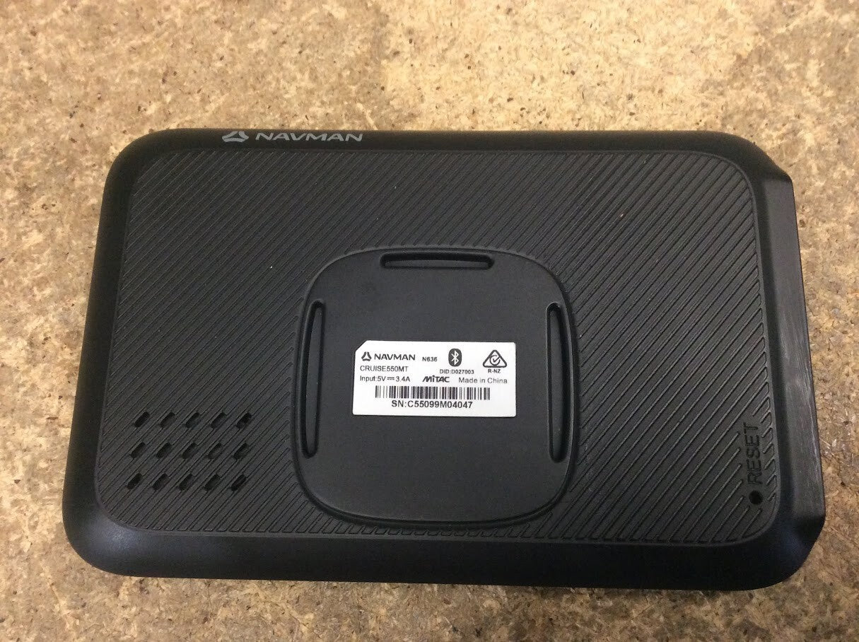NAVMAN Cruise 550MT Communications Device w/Trave Case+ Charger+ No Mounts Black