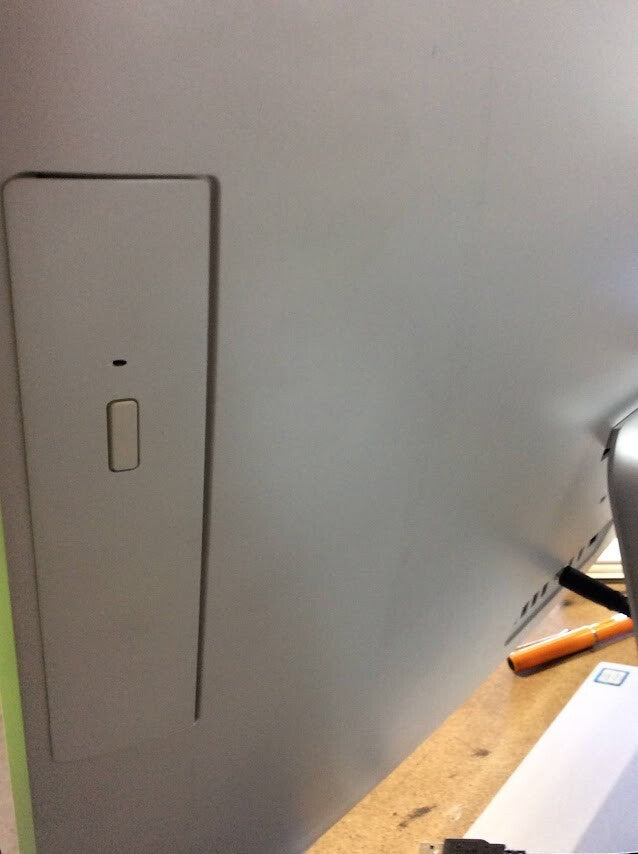 HP Pavilion 24-R0XX AIO 23.8'' AMD i5-8400T 8GBRAM 1TB Touch USB3.0 Silver A-