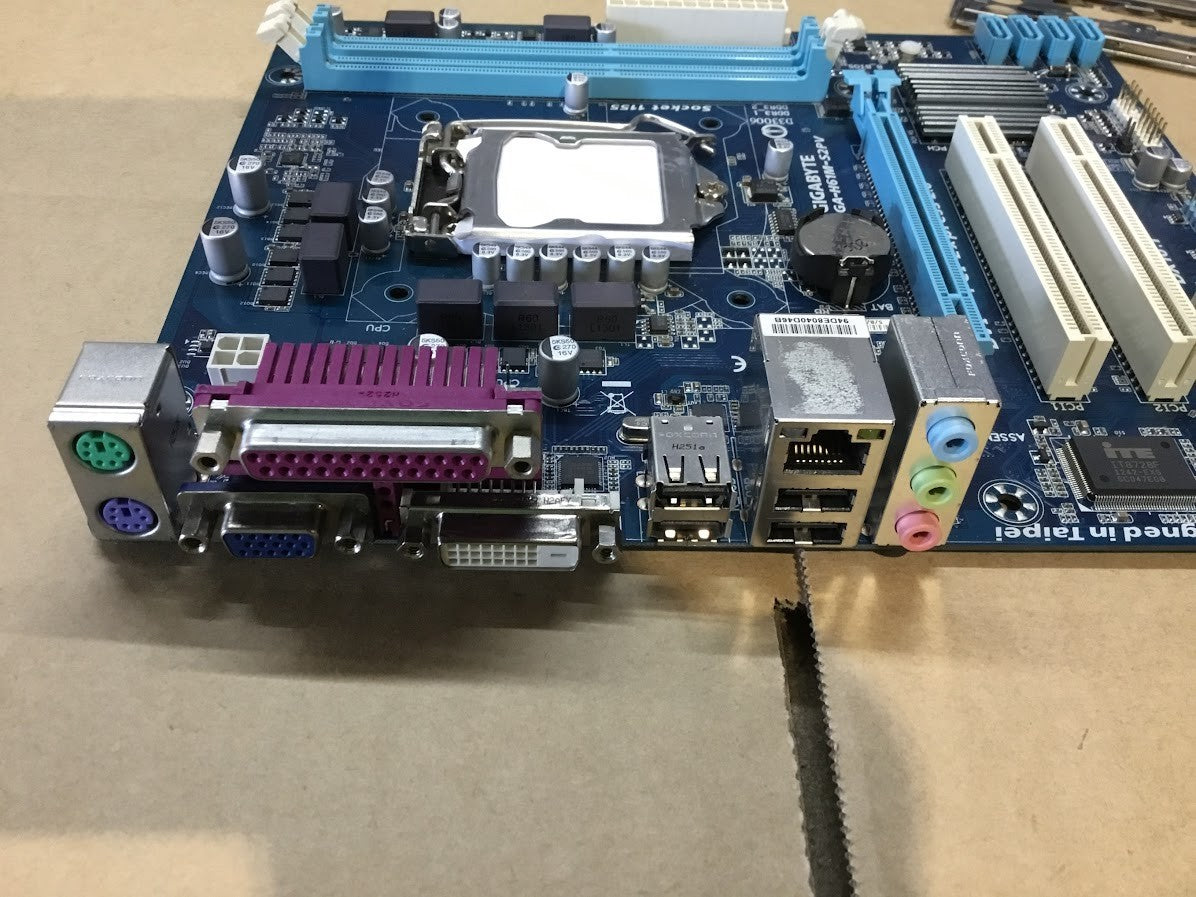GIGABYTE GA-H61M-S2PV Motherboard mATX LGA 1155 DDR3 VGA DVI Intel H61 Au Seller