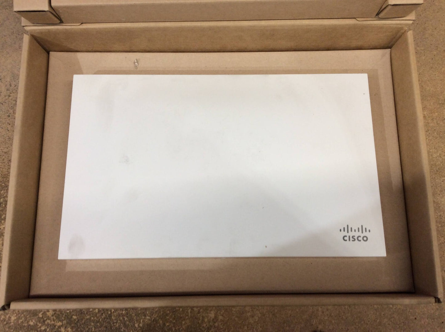 Cisco Meraki MR32-HW Managed Access Point w/Box,Stand and Accessory & Unclaimed