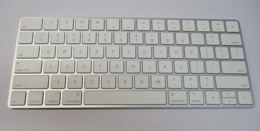 Apple A1644 EMC 2815 Rechargeable Wireless Keyboard White Au Seller