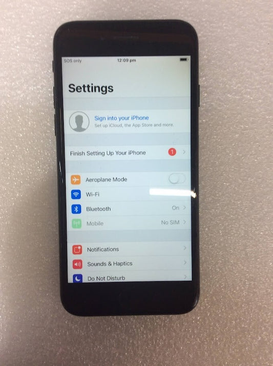 Apple A1778 iPhone 7 Phone 4.7'' 32GB Wi-Fi Bluetooth Touch Black Au Stock A-