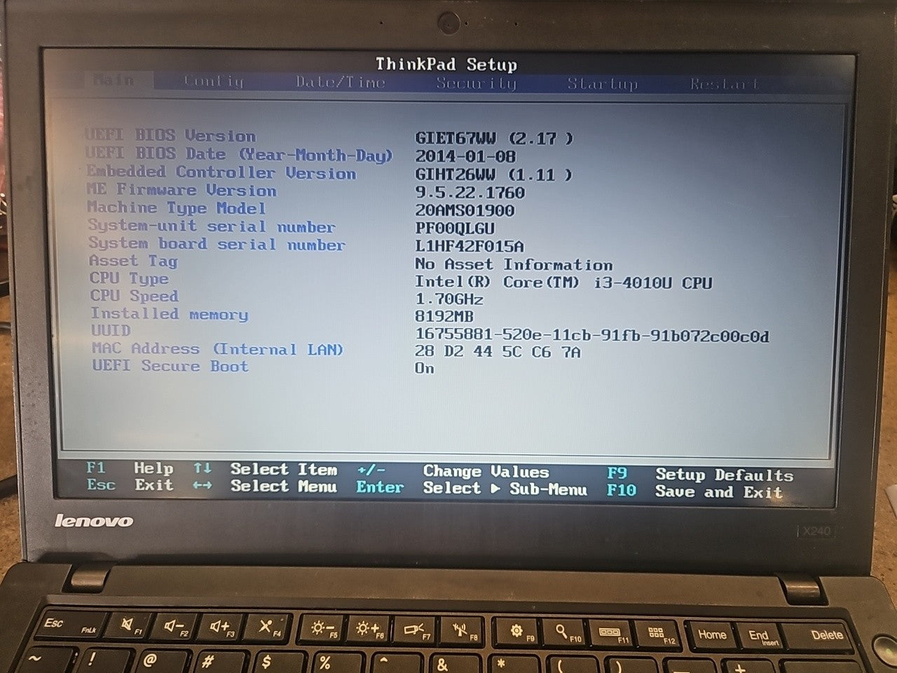 Lenovo ThinkPad X240 Laptop 12.5" i3-4010U 8GBRAM 250GBSSD VGA Mini-DP Black B