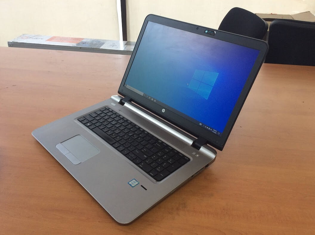 HP ProBook 470 G3 Laptop 13" i5-6200U 8GB/128GBSSD+1TB Win10 Pro+AMD R7-M340 A-