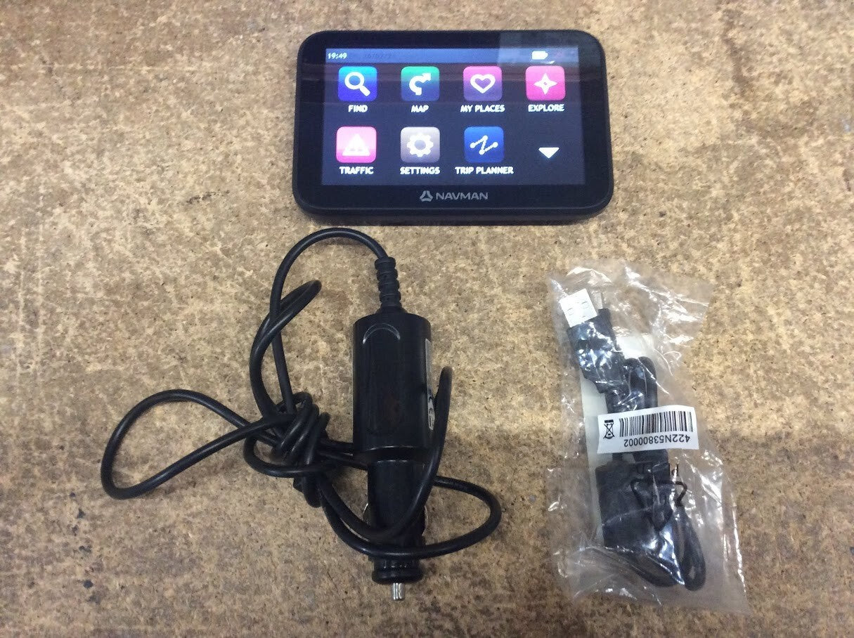 NAVMAN Cruise 550MT Communications Device w/Trave Case+ Charger+ No Mounts Black