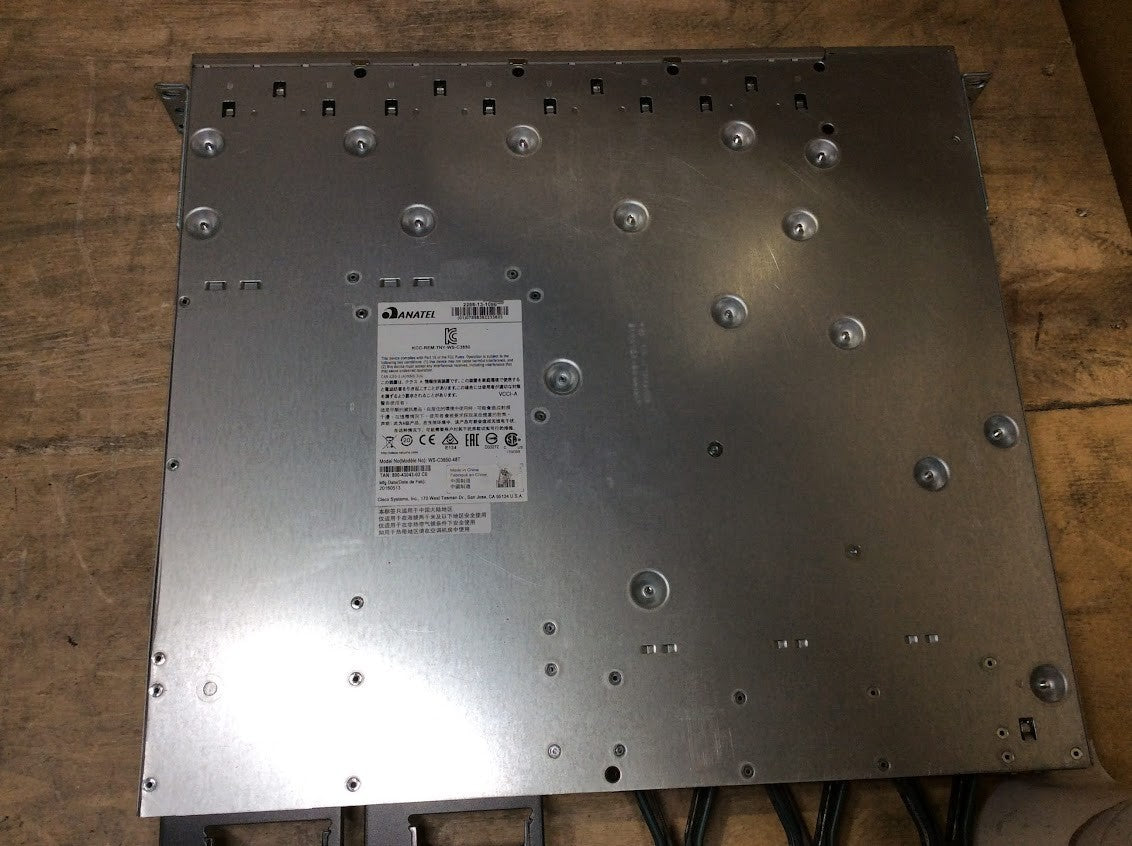 Cisco WS-C3850-48T-E 48-Port GbE Managed Switch w/C3850-NM-4-1G and Dual PSU A-