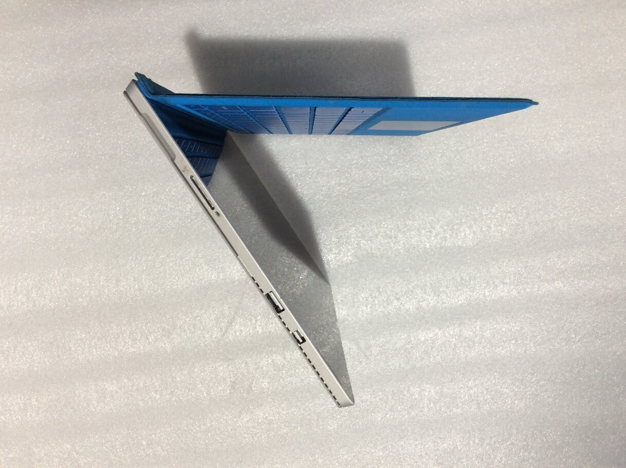 Microsoft Surface Pro 4 Laptop 12.3'' i5-6300U 4GBRAM 128GBSSD USB3.0 Au Stock B