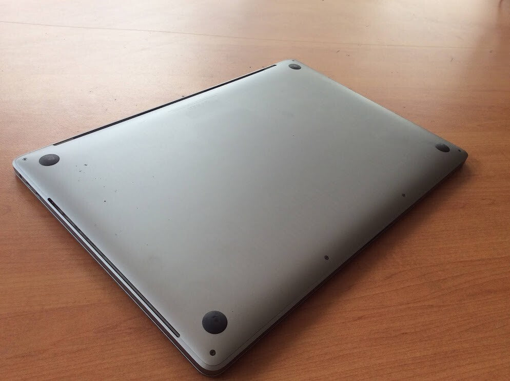 Apple Macbook Pro A1990 Laptop 15.4'' i7-8850H@2.60GHz 32GBRAM 1TBSSD EMC3359 A-