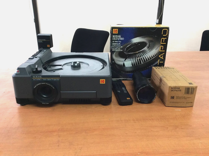 [AU Seller] Kodak Ektapro 7000 Slide Projector Combo (Vintage Item) - Untest A-