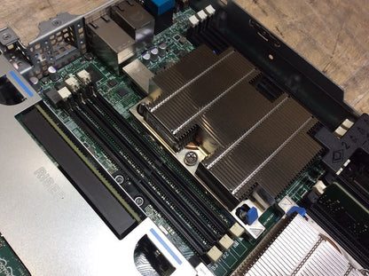 Dell PowerEdge R440 2 x Xeon Bronze 3104+2*PSU+8GB PC4+4 Ports Network Card A-