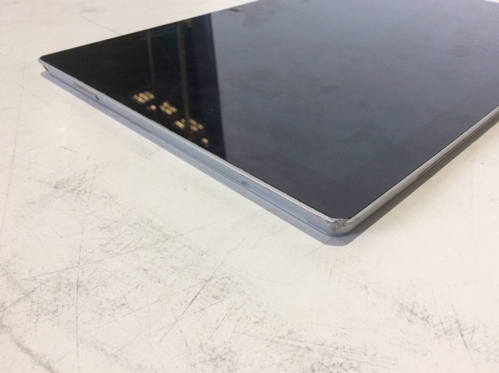 Microsoft Surface Pro 3 1631 Laptop 12.3'' i7-4650U@1.70GHz 8GBRAM 512GBSSD A-