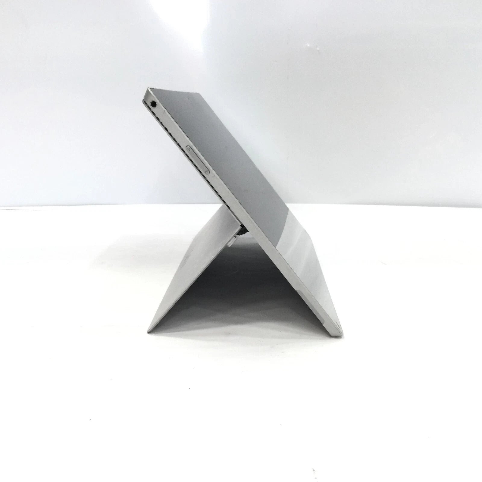 [AU Seller] Microsoft Surface 1631 Laptop 12" i5-4300U 8GBRAM 256GBSSD Win11 A-