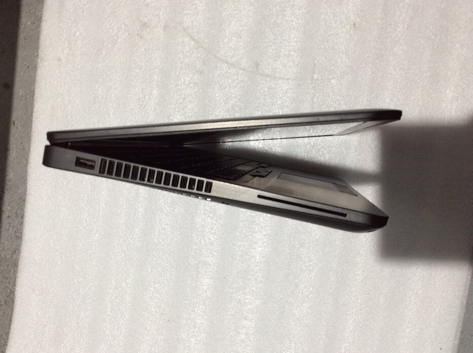 DELL Latitude E5470 Laptop 14'' i5-6300U 8GBRAM 256GBSSD HDMI USB3.0 Black B
