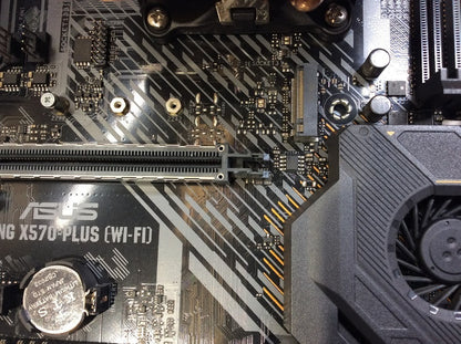 ASUS TUF GAMING X570-PLUS (WI-FI) HDMI DP USB-C AMD X570 With CPU Ryzen 7 3700x