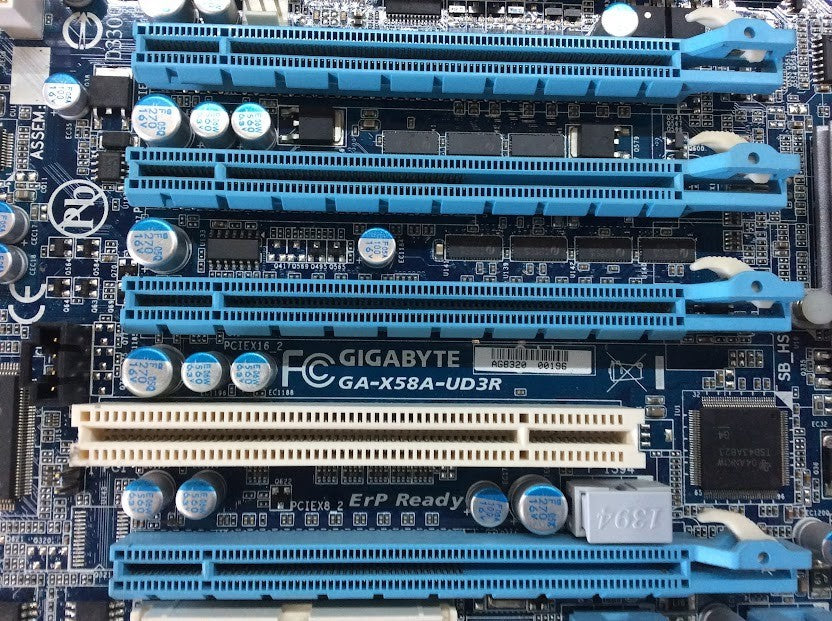 GIGABYTE GA-X58A-UD3R Motherboard ATX Socket B 1366 w/Intel i7-950 CPU [AU]