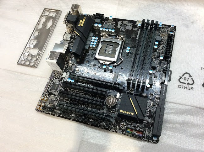 GIGABYTE GA-H170M-D3H Motherboard microATX DDR4 LGA 1151 HDMI DVI VGA Intel H170