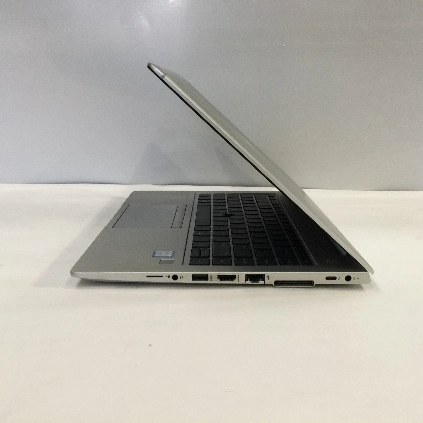 [AU]HP EliteBook 840 G5 Laptop 14" i5-8250U 8GBRAM 256GBSSD HDMI USB-C Win11 A-