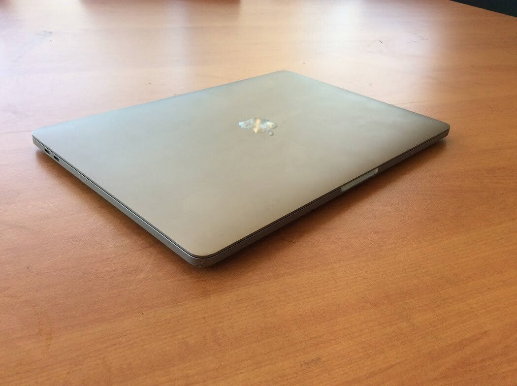 Apple MacBook Pro A1989 Laptop 13.3'' i7-8559U 16GBRAM 512GBSSD EMC 3214 A-