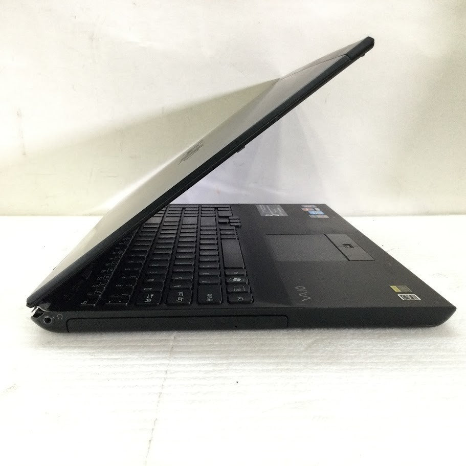 SONY VPCSE 15FG Laptop 13.3" i5-2430M 4GBRAM 500GB VGA HDMI Black Au Seller B