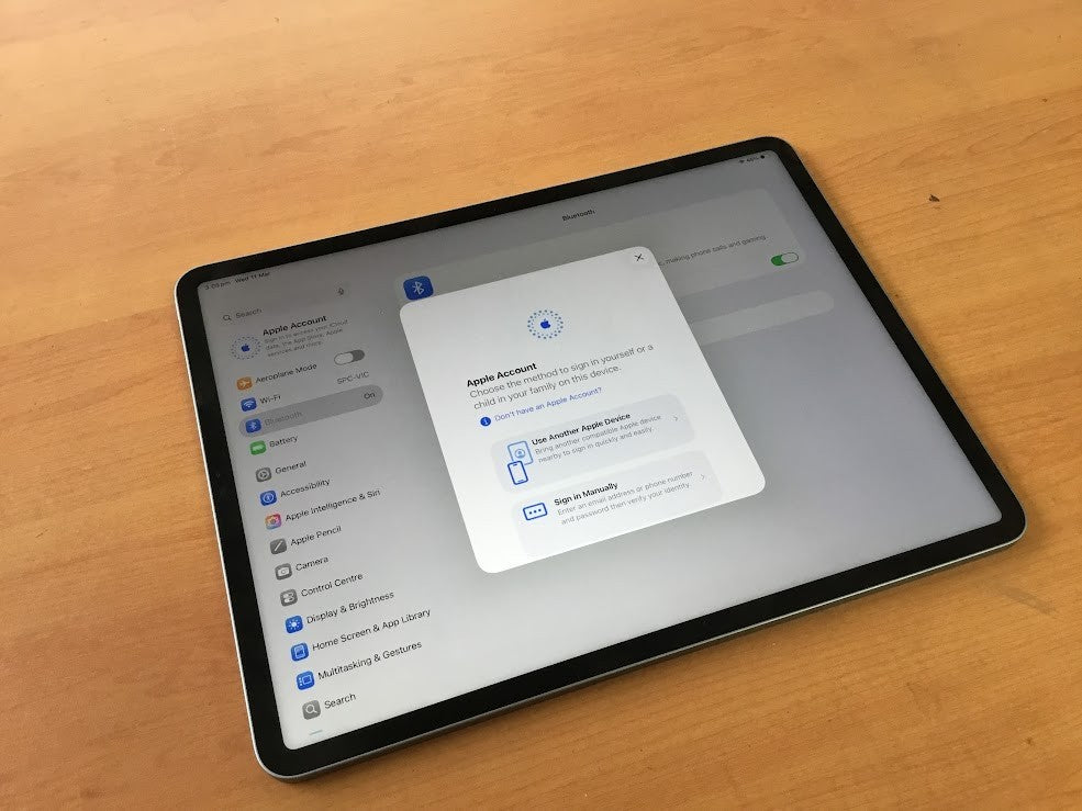 [AU] Apple iPad Pro 6th Gen A2436 Tablet 12.9" 128G Wi-Fi Type-c See description