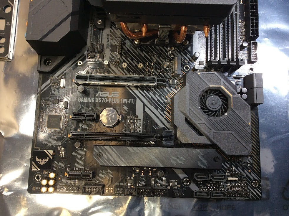 ASUS TUF GAMING X570-PLUS (WI-FI) HDMI DP USB-C AMD X570 With CPU Ryzen 7 3700x