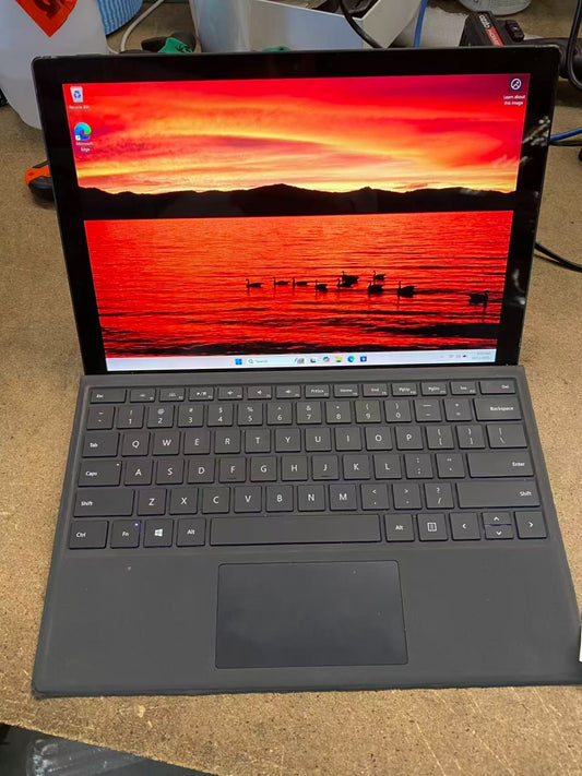 Microsoft Surface Pro 6 1796 Laptop 12.3'' i5-8250U 8GBRAM 256GBSSD Win11 AU A-