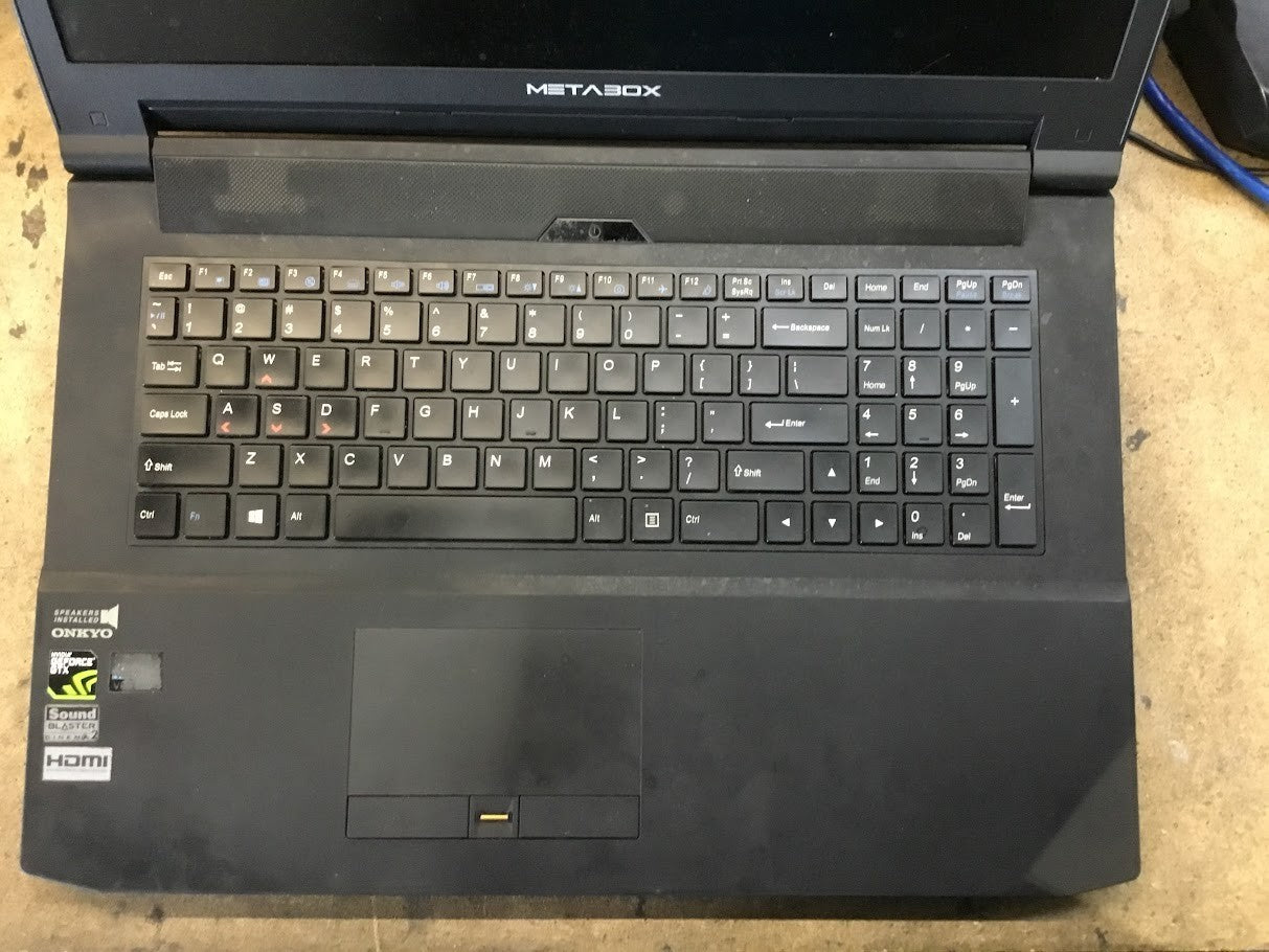 Metabox N170RD Laptop 17.3" i7-6700HQ+NVIDIA GTX 960M 16GBRAM 250GBSSD+500GB A-