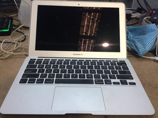Apple Macbook Air A1370 Laptop 11.6" i5-2467M@1.60GHz 4GBRAM 128GBSSD EMC2471 A-