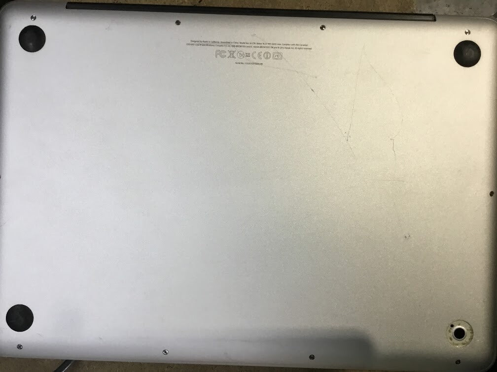 Apple MacBook Pro 8.1 A1278 Laptop 13.3" i7-2620M@2.70GHz 8GBRAM 256GBSSD A-