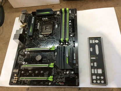 GIGABYTE GA-Gaming B8 Motherboard ATX DDR4 LGA 1151 HDMI DVI USB-C Intel B250