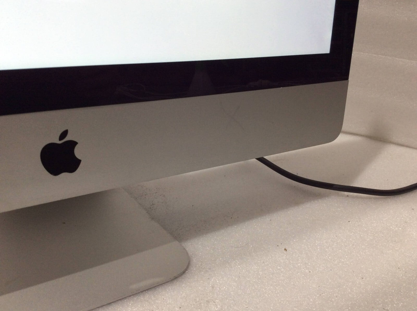 Apple iMac A1311 AIO 21.5'' i5-2400S 4GBRAM 500GB EMC 2428 USB2.0 Thunder Silver