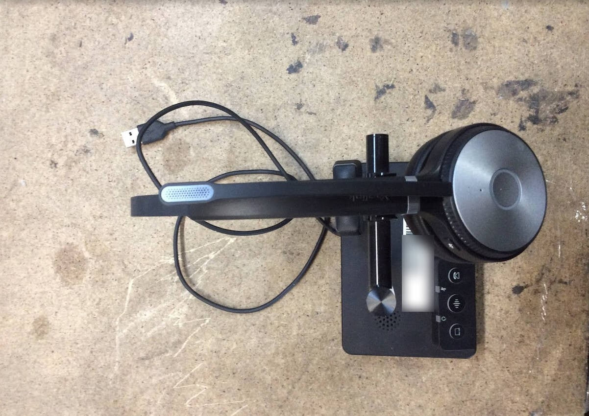 Yealink WHB620 DECT Wireless Headset With Microphone and Stand Black Au Seller