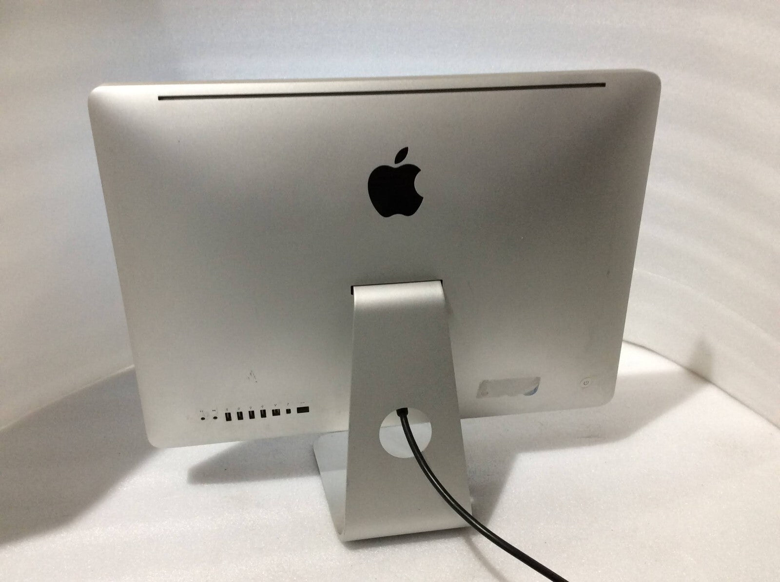 Apple iMac A1311 AIO 21.5'' i5-2400S 4GBRAM 500GB EMC2428 USB2.0 Thunder Silver