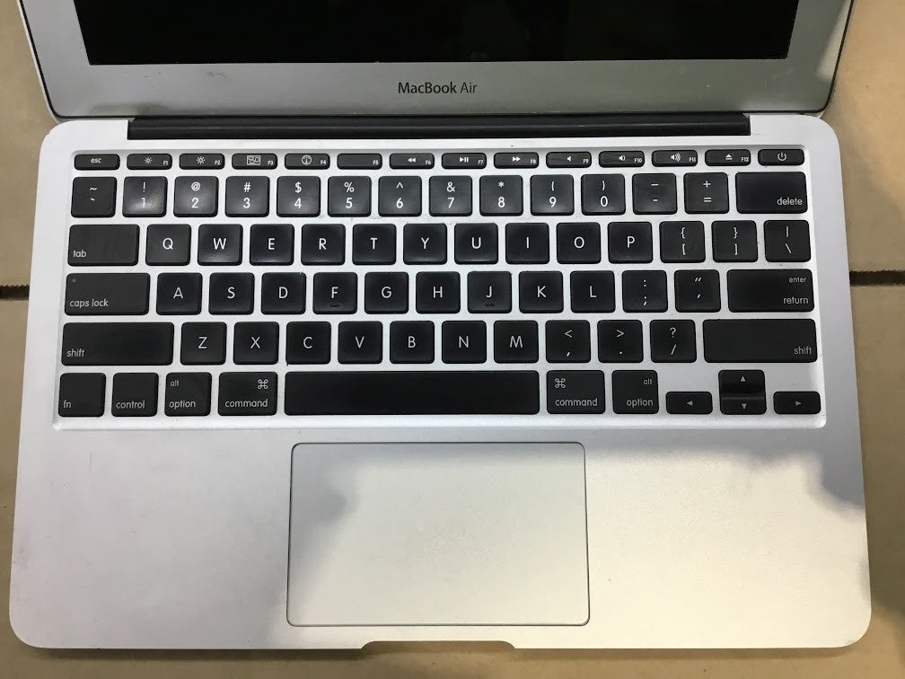 Apple MacBook Air A1370 Laptop 11.6" U9400 2GBRAM 128GBSSD EMC2393 Silver A-