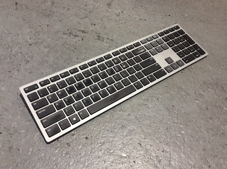 Dell KB7221wt Wireless with numeric keypad Grey Bluetooth English Au Seller