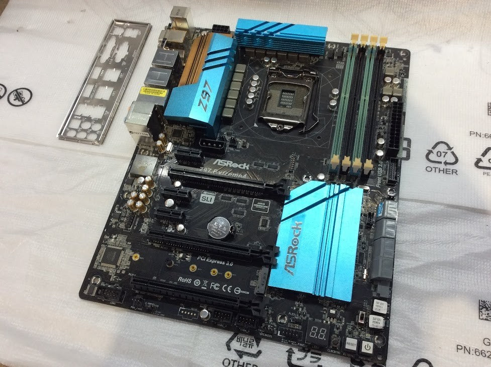 Asrock Z97 Extreme4 Motherboard ATX LGA 1150 DP DVI VGA HDMI Intel Z97 [AU]