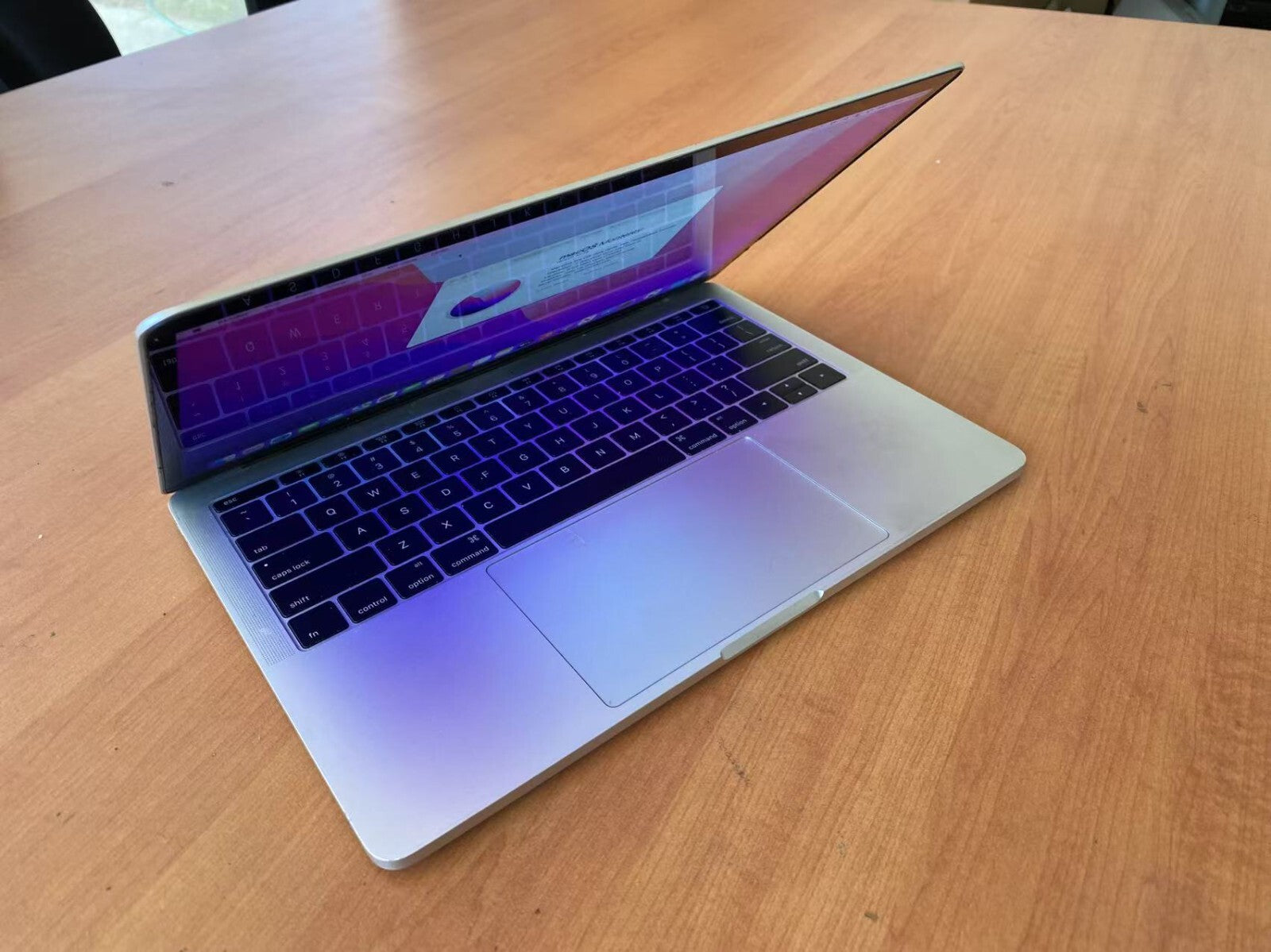 Apple MacBook Pro A1708 Laptop 13.3'' i5-6360U 8GBRAM 256GBSSD USB-C EMC 2978 A-